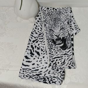 Black /White Tiger Leggings